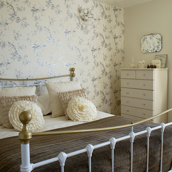 Small bedroom ideas - 10 of the best