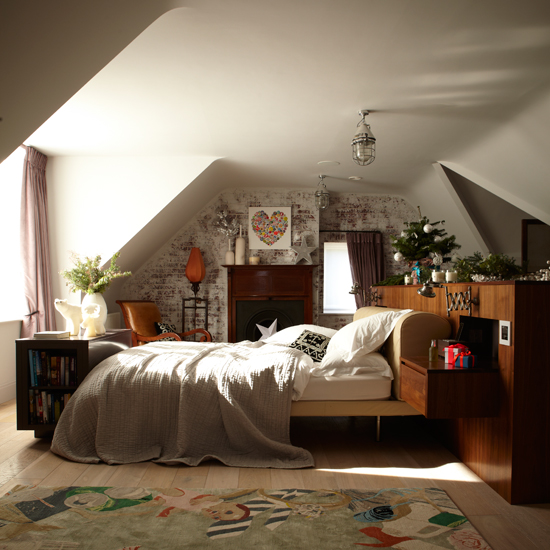 Neutral country-style bedroom