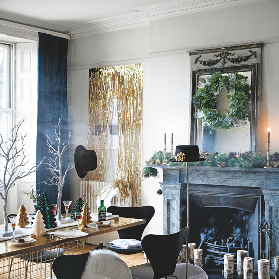 Black, white and gold dining room