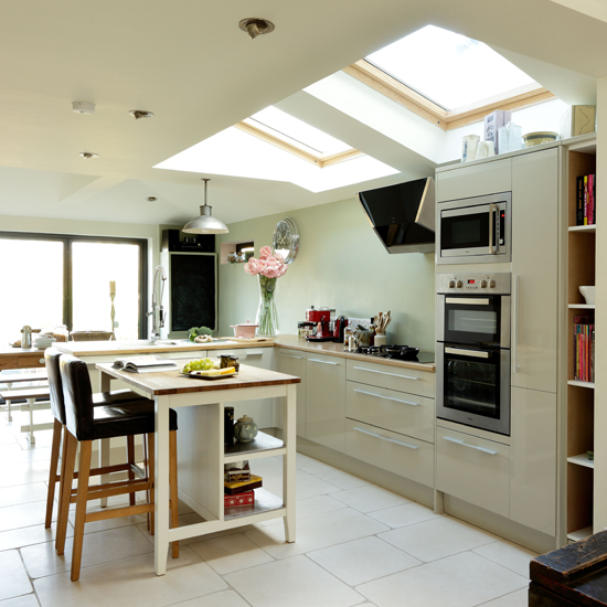 Soft green kitchen-diner