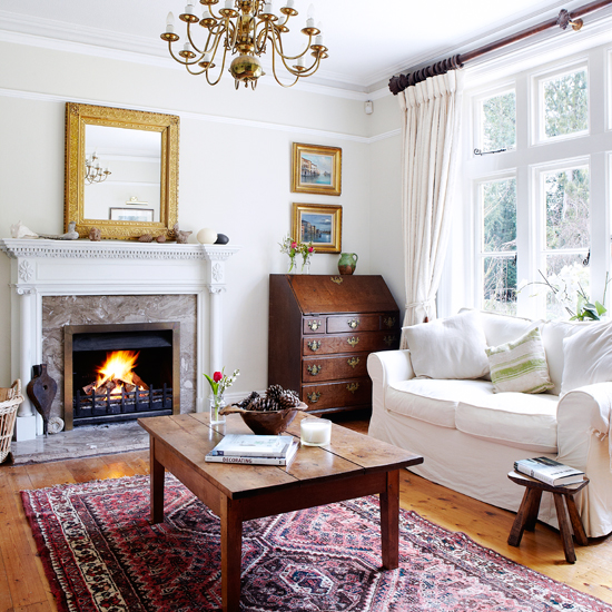Cosy white living room