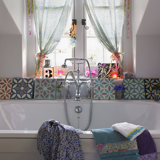 Cottage-chic bathroom