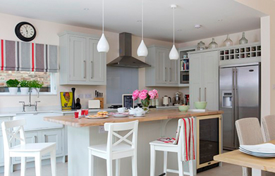 Grey-Shaker-Kitchen-Beautiful-Kitchens-Housetohome.jpg
