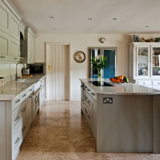 Country kitchen finishes | Kitchen | PHOTO GALLERY | Country Homes and Interiors | Housetohome.co.uk