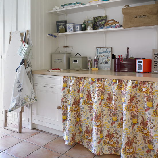 Vintage country-style utility room