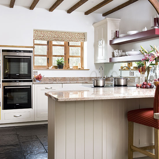 Take a tour around a compact Shaker kitchen 