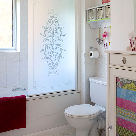 Pretty feminine bathroom