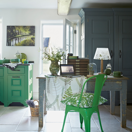 Green and grey home office | Home office decorating ideas