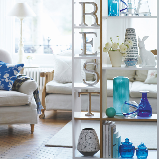 Blue and white seaside living room
