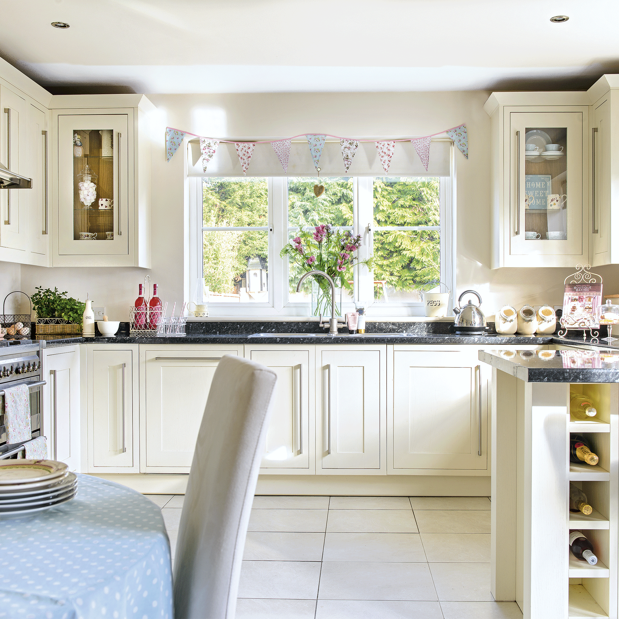 Kitchen | Gloucestershire family home | House tour | PHOTO GALLERY | Style at Home | Housetohome.co.uk