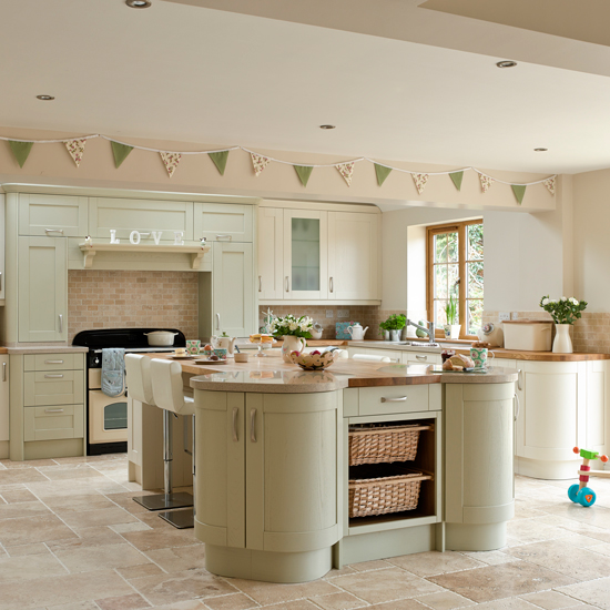 Kitchen shelving | Green kitchen colour ideas - home trends