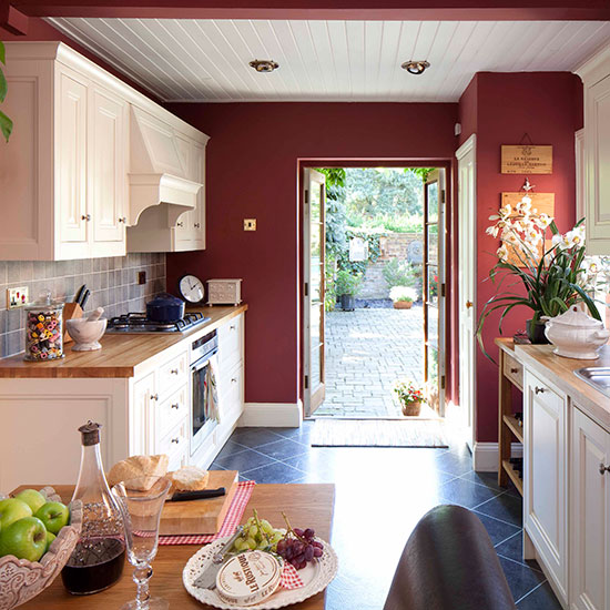 Red-country-kitchen--25-Beautiful-Homes--Housetohome.co.uk.jpg