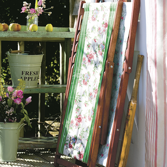 Country style garden deckchairs | Country garden design ideas | Garden | PHOTO GALLERY | Housetohome.co.uk