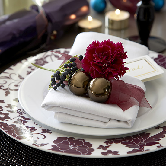 Homespun napkin rings | Budget Christmas table ideas | Dining room | PHOTO GALLERY | Ideal Home | Housetohome.co.uk