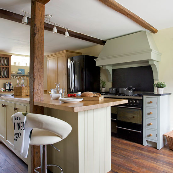 Kitchen | Take a tour around an 18th-century farmhouse in East Sussex | House tour | PHOTO GALLERY | 25 Beautiful Homes | Housetohome.co.uk