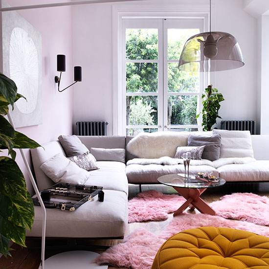Modern pink laid-back living room