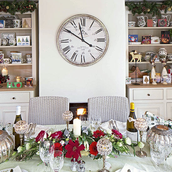 Eclectic Christmas dining room | Traditional Christmas dining room