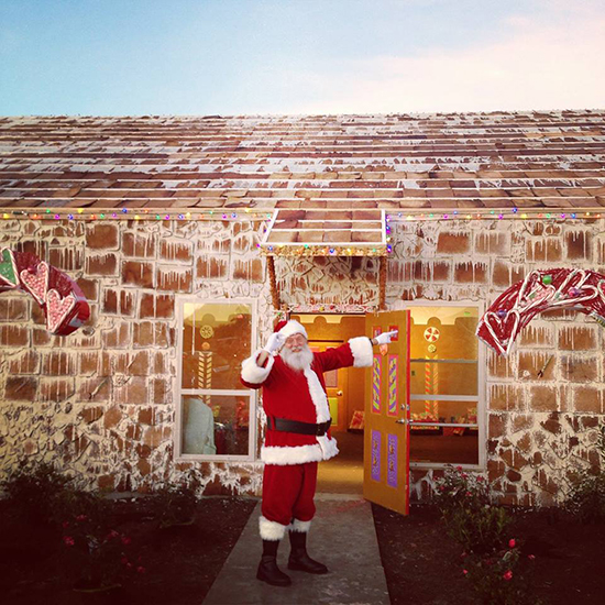Everything's bigger and better in Texas! Americans build the world's largest gingerbread house in time for Christmas Everything's bigger and better in Texas! Americans build the world's largest gingerbread house in time for Christmas
