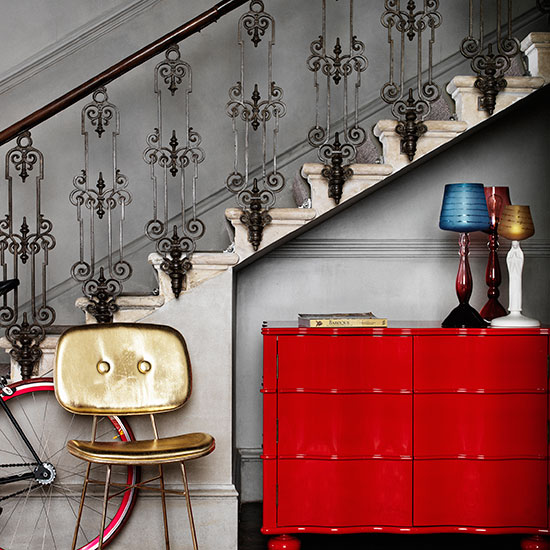 Red-Lacquered-and-Grey-Hallway-Livingetc-Housetohome.jpg