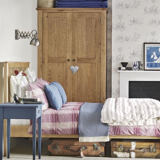 Heritage country bedroom | Traditional bedroom design ideas | Bedroom | PHOTO GALLERY | Ideal Home | Housetohome.co.uk