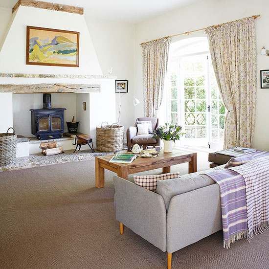 Living room fireplace | Oxfordshire country house | House tour | PHOTO GALLERY | Country Homes and Interiors | Housetohome.co.uk