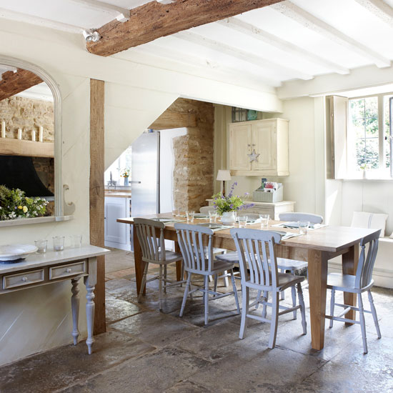 Dining area | Cotswold Farmhouse | House tour | PHOTO GALLERY | country homes & interiors | Housetohome.co.uk
