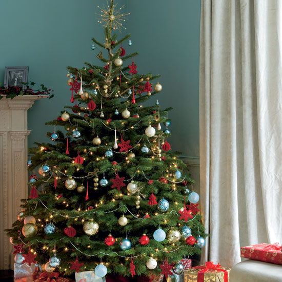 7ft 6in Eiger Christmas Tree 40% off @ B&Q was £70 now £40 - HotUKDeals