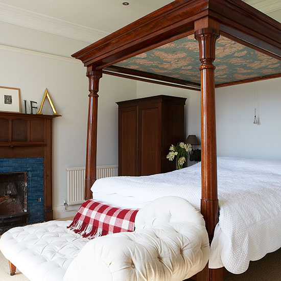 Traditional bedroom with four-poster bed | Decorating ...